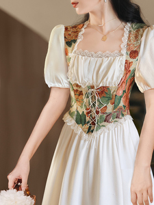 欧洲复古中世纪贵族束腰洛可可宫廷服法式油画风连衣裙在逃公主裙