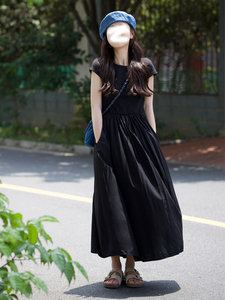 赫本风黑色连衣裙女2024年春秋新款短袖内搭法式高级感显瘦长裙子