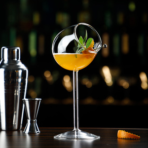 网红玻璃高脚杯鸡尾酒杯豌豆斜口酒杯 创意水晶红酒杯子酒吧酒杯