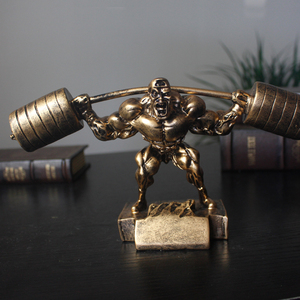 创意健美人物摆件力量举重深蹲大力士肌肉男雕塑健身房装饰工艺品