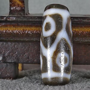 一物一图实拍至纯龟甲六眼天珠