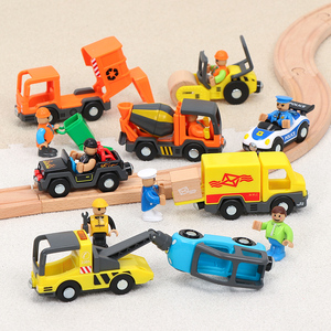 儿童塑料小车玩具车男孩玩具人偶仿真工程车轨道车警车汽车磁性车