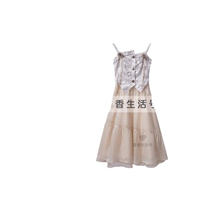 美丽衣橱正品连衣裙设计感小众收腰显瘦气质高级长裙子L132136
