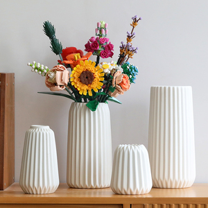 积木花束白色陶瓷花瓶简约现代客厅插花摆件郁金香冬青鲜花装饰品
