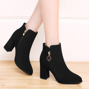 女兆女鞋官方旗舰店雨茜公主2021春季新款洛曼琪专柜正品跑步鞋子