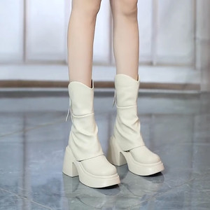 厚底粗跟短靴女马丁靴2024年秋冬新款韩版气质加绒高跟圆头奶油靴