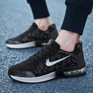 内增高运动鞋耐克