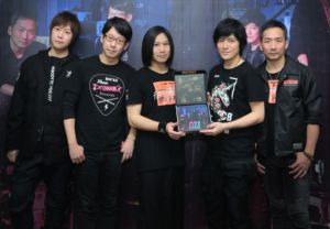 五月天亲笔签名life maygzine人生无限公司演唱会转眼全记录 现货