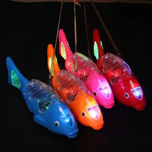 新款创意电动发光鱼音乐摇摆鱼七彩手提发光鱼儿童玩具会跑锦鲤鱼