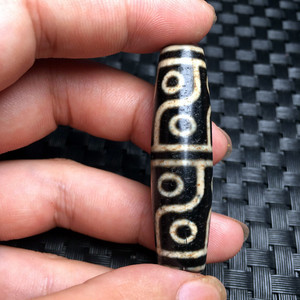 拍卖藏传玛瑙十二眼天珠吊坠藏饰天眼佛珠挂件民族风男女锁骨链