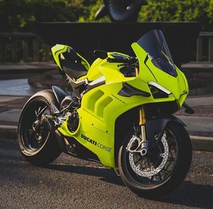 进口杜卡迪1199跑车趴赛重机车雅马哈r6r1公路赛地平线宝马摩托车