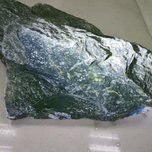 31斤重和田玉碧玉山料大块原石 俄碧七号坑老矿料珠宝级玉石原料