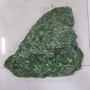 30斤和田玉碧玉大块山料原石 菠菜绿七号坑俄碧手镯牌子料收藏级