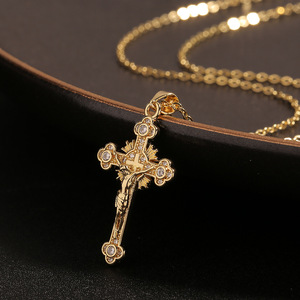 独立站新款宗教饰品女式十字架吊坠设计小众项链锁骨链货源