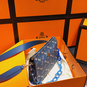 香港ghg 真皮白色手拿信封包小包包女大牌奢侈品亚力克链条斜挎包