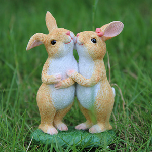 创意可爱小兔子摆件多肉树脂动物花盆栽送男女朋友生日礼物新年牛