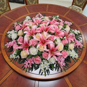 酒店圆桌红色餐桌花大圆桌转盘中间摆花餐桌圆形仿真台花装饰花假