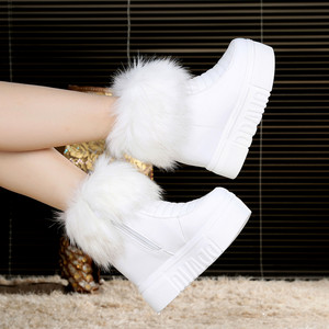 冬季白色毛毛雪地靴女短靴内增高中筒靴坡跟厚底保暖加绒棉鞋子