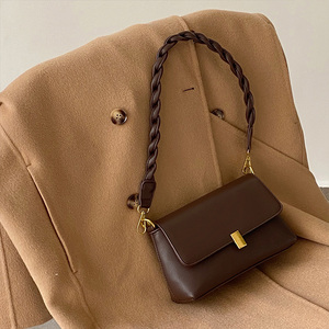 小ck官方旗舰店秋冬质感包包2021新款单肩斜挎包女法国小众高级感