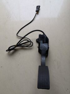 青州金马电动车金马贝贝电动四轮老年车油门加速器油门踏板开关