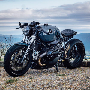 进口本田cb400四缸复古小黄蜂250摩托车大排量街车重机跑车公路赛