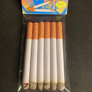 派对整蛊恶搞仿烟逼真模型假烟玩具烟跨界厂家直销量符合安全标