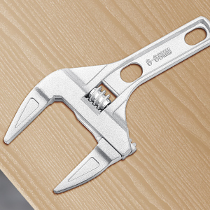 卫浴扳手工具多功能短柄大开口万能活动扳手下水管道龙头专用维修