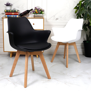 伊姆斯椅创意白色实木餐椅家用北欧椅子卧室化妆椅书房软包靠背椅
