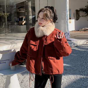 红色大毛领短款派克服女冬季2024新款韩版小个子工装加绒加厚棉衣