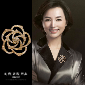 时尚店铺店丶淘宝董卿同款荷花胸针高档女设计感小众精致高级胸花