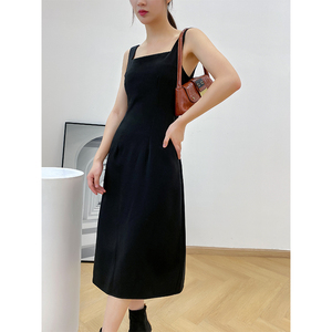 法式显瘦黑色大码吊带连衣裙女春夏背心裙修身打底裙赫本风小黑裙