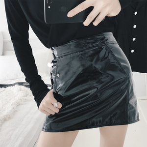 亮皮半身裙秋季