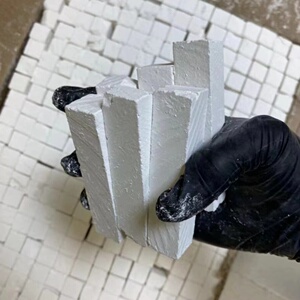 俄罗斯进口白土白土条乌拉尔黏土异食癖可以吃的土深层纯天然土块