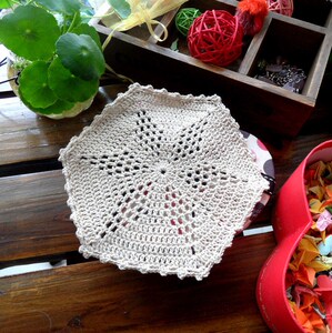 201人付款淘宝纯手工钩织杯垫盘子垫花瓶垫小装饰垫隔热垫米色白色约