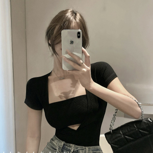 性感上衣女露胸低胸短款