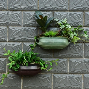 阳台室内卫生间陶瓷盆栽挂在墙上的花盆挂墙墙面室外半圆形挂件