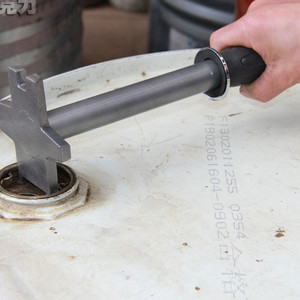 促销多功能55加仑铁桶200l塑料油桶专用大小开盖扳手铁开桶器工具