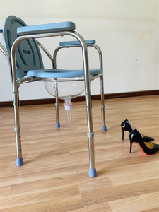 雯雯小舍淘宝sm女王调教厕奴马桶奴黄金圣水器尿奴窥阴坐便椅重口味