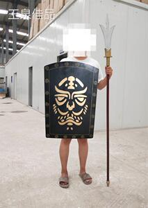 中国古代兵器盾牌手持脸谱图案木质舞台影视表演道具仿古古装配饰