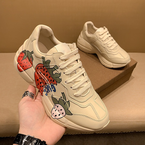 欧洲站2021夏季新款情侣鞋真皮草莓印花厚底高帮鞋女运动小白鞋男