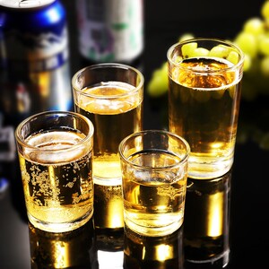 玻璃杯饭店专用二两钢化白酒杯茶水杯酒吧ktv啤酒杯烈酒朱市里5214