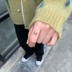 手指纹身贴方块