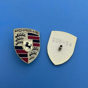 适用于 保时捷方向盘车标macan卡宴718帕拉梅拉911卡曼改装饰标贴