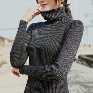 七彩亮丝毛衣女