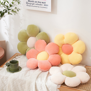 北欧ins风花瓣抱枕网红白色花朵床头靠枕靠背垫六瓣花沙发枕