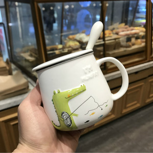 卡通陶瓷杯咖啡女学生带盖勺子创意茶杯可爱小鳄鱼大容量立体彩色