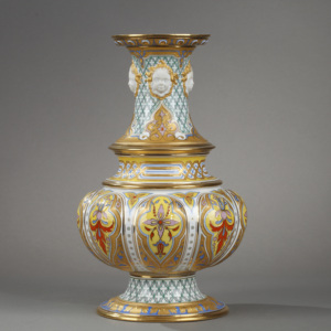 独角鹿西洋古董瓷器1840年法国工坊塞弗尔浮雕花纹梨形瓷瓶花瓶