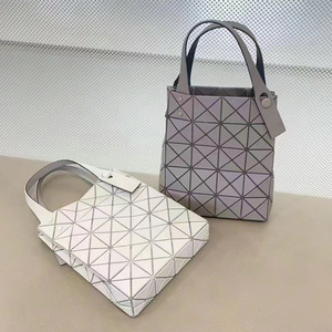 日本BAOBAO Prism 4月限定新款4×5格小方盒手提单肩包购物袋Tote