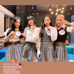 blackpink金智妮朴彩英lisa同款学院风演出衬衫百褶短裙半身裙子