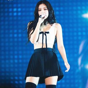 blackpink金智妮jennie同款蝴蝶结背心吊带百褶短裙舞蹈装演出服